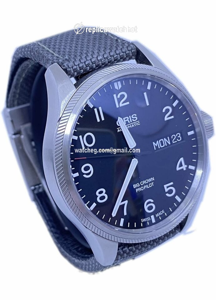 Oris Big Crown ProPilot Day Date Mens watch Unisex Automatic Steel 01-752-7698-4164-07-5-22-17FC 2