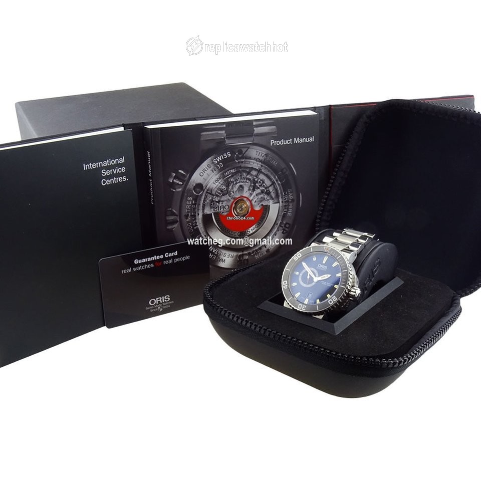 Oris Aquis Small Second Mens watch Unisex Automatic Steel 01 743 7673 4159-07 8 26 01PEB 2