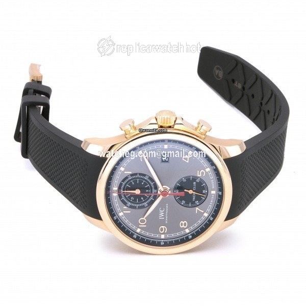 IWC Portuguese Yacht Club Chronograph Automatic Red gold IW390505 2