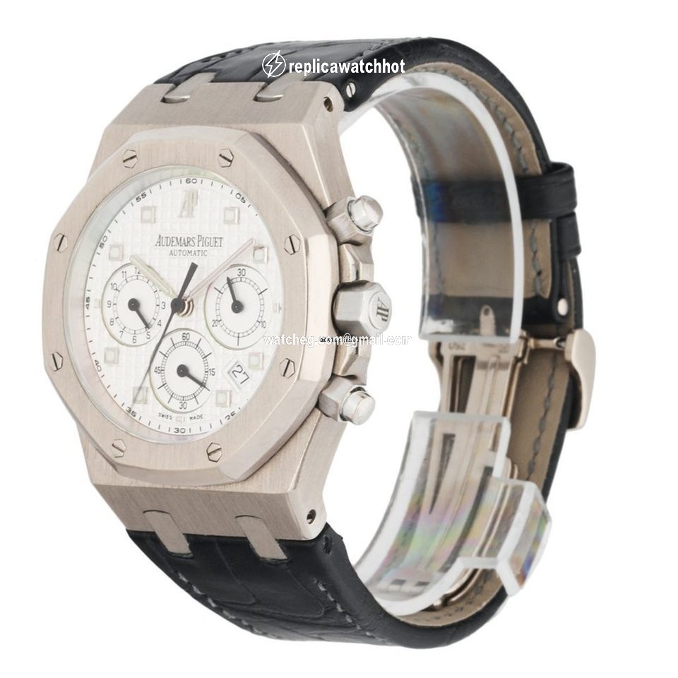Audemars Piguet Royal Oak Chronograph Mens watch Unisex Automatic White gold 26022BC 2