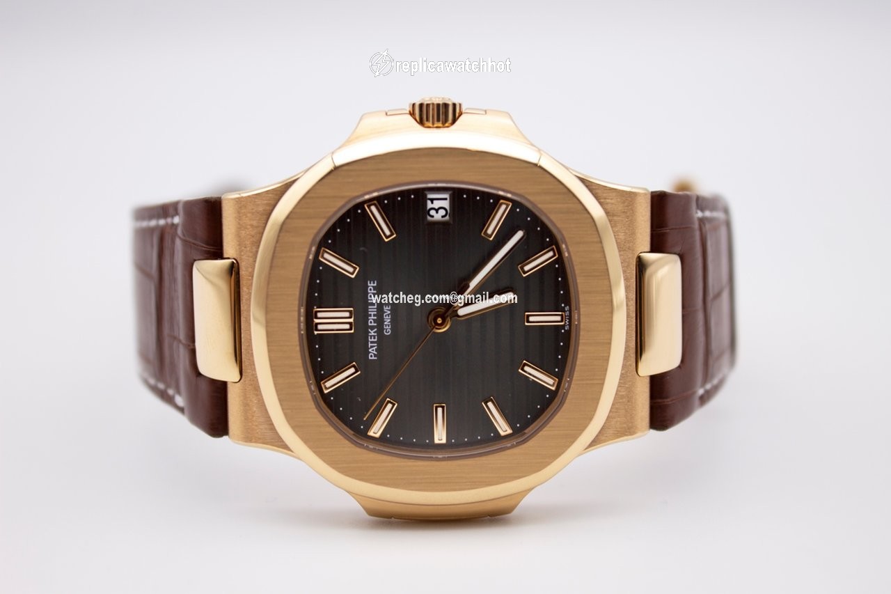 Patek Philippe Nautilus Mens watch Unisex Automatic Rose gold 5711R-001 2