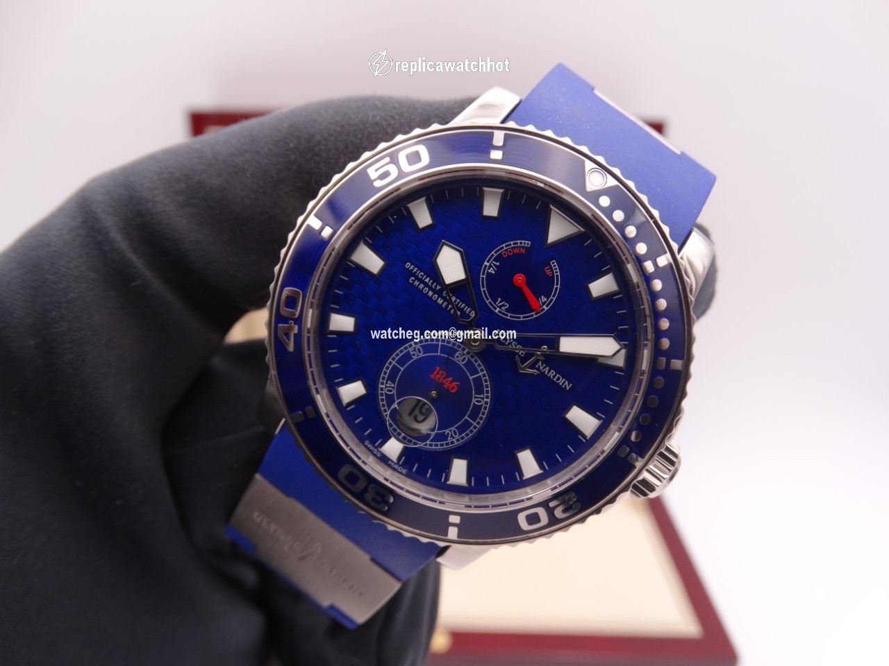 Ulysse Nardin Maxi Marine Diver Mens watch Unisex Automatic White gold 260-32-3A 2