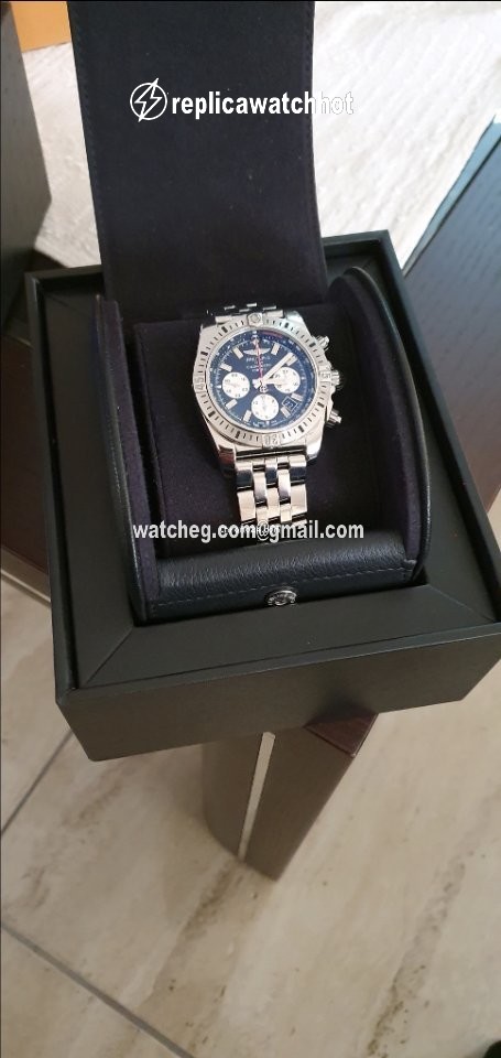 Breitling Chronomat 44 Airborne Mens watch Unisex Automatic Steel AB01154G BD13 101W 2