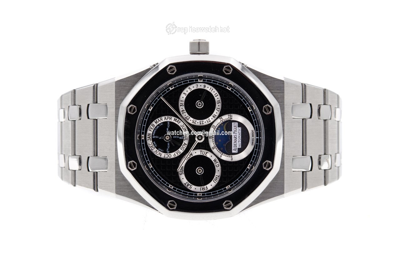 Audemars Piguet Royal Oak Perpetual Calendar Mens watch Unisex Automatic Steel 25820SP.OO.0944SP.02 2
