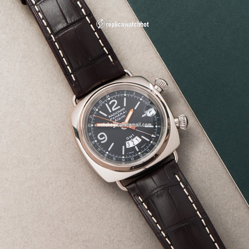 Panerai Mens watch Unisex Automatic White gold PAM00046 2