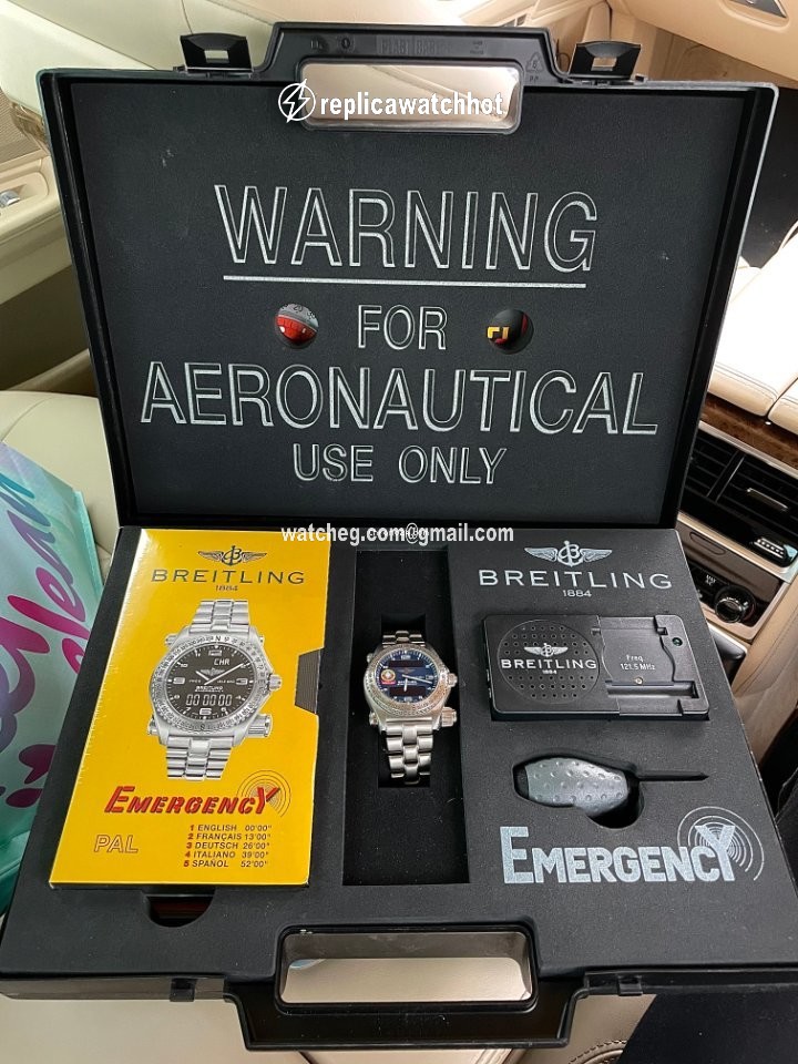 Breitling Emergency Mens watch Unisex Quartz Titanium E56321 2