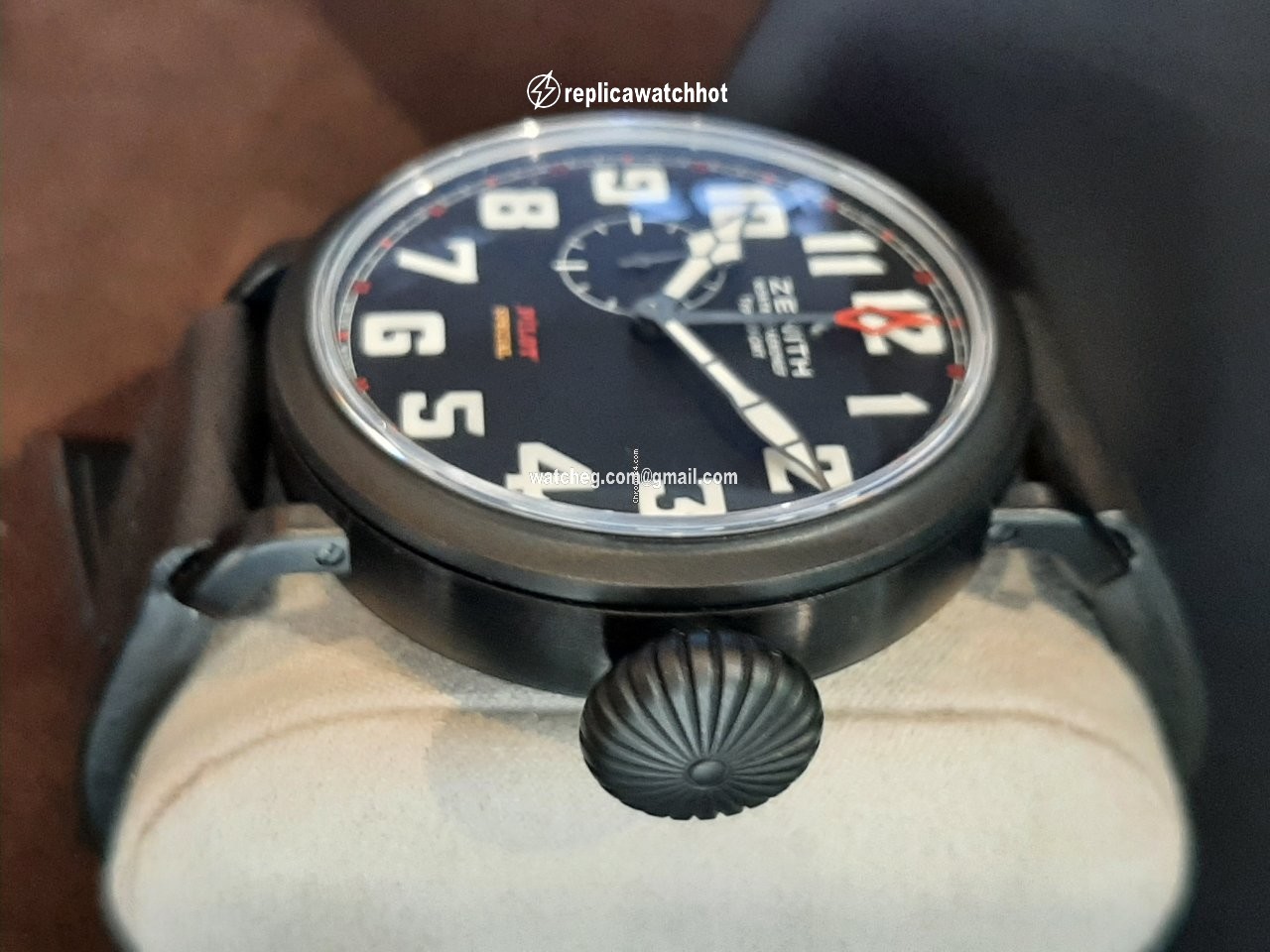 Zenith Pilot Type 20 GMT Mens watch Unisex Automatic Titanium 96.2430.693 21.C703 2
