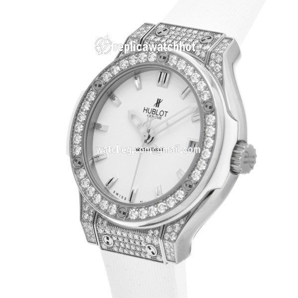 Hublot Classic Fusion Quartz Womens watch Quartz Titanium 581.NE.2010.RW.1704 2