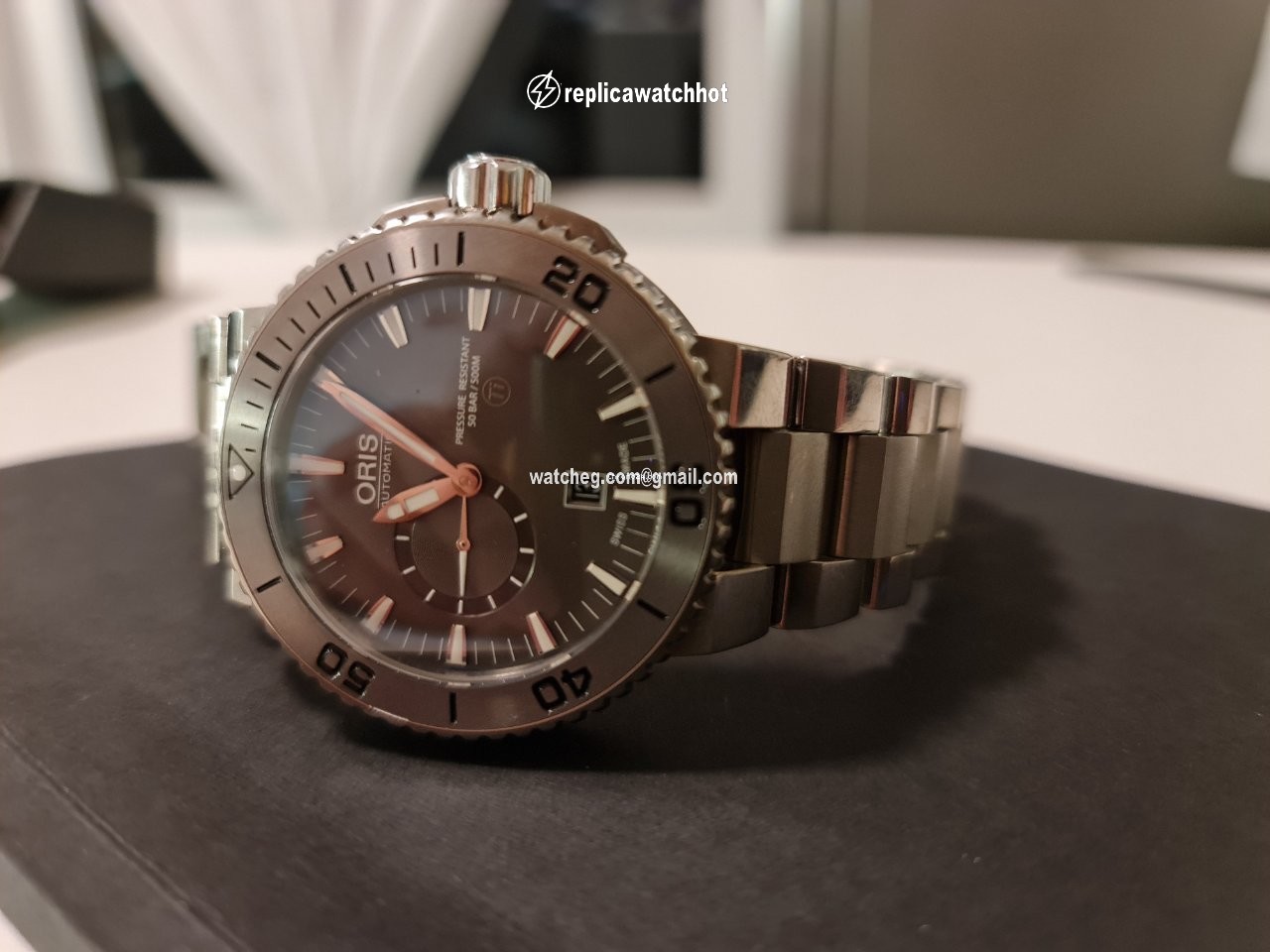 Oris Aquis Titan Mens watch Unisex Automatic Titanium 01 743 7664 7253-07 8 26 75PEB 2