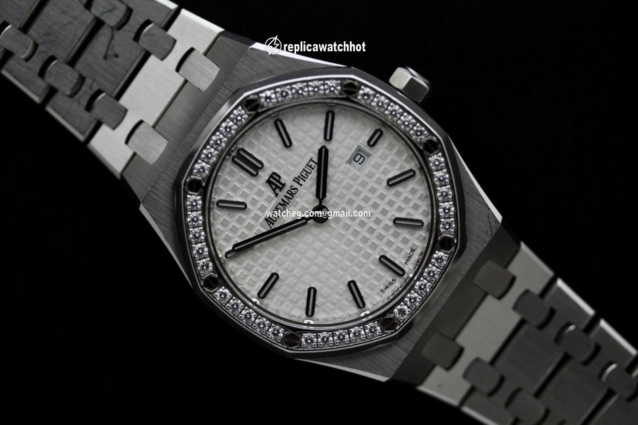 Audemars Piguet Royal Oak Lady Quartz Steel 67651ST 2