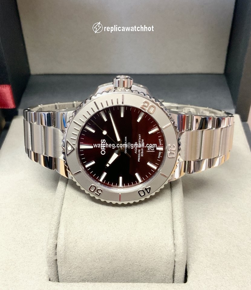 Oris Aquis Date Mens watch Unisex Automatic Steel 01 733 7766 4158-07 8 22 05PEB 2