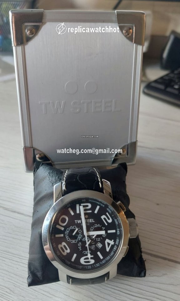 TW Steel Mens watch Unisex Quartz Steel TW51 2