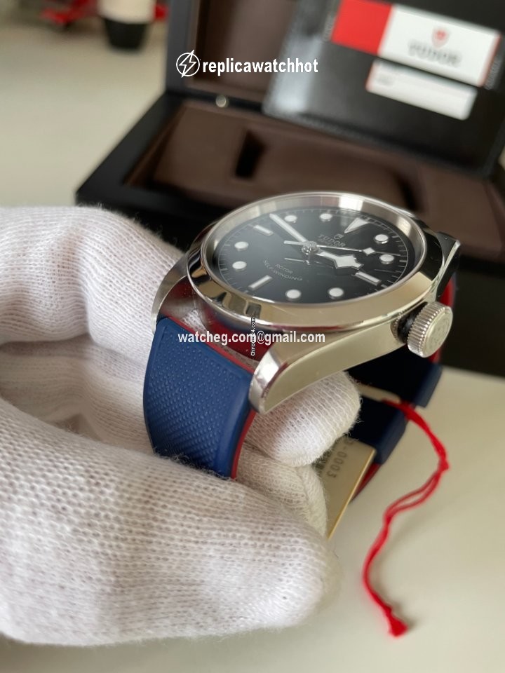 Tudor Black Bay 41 Mens watch Unisex Automatic Steel M79540-0007 2
