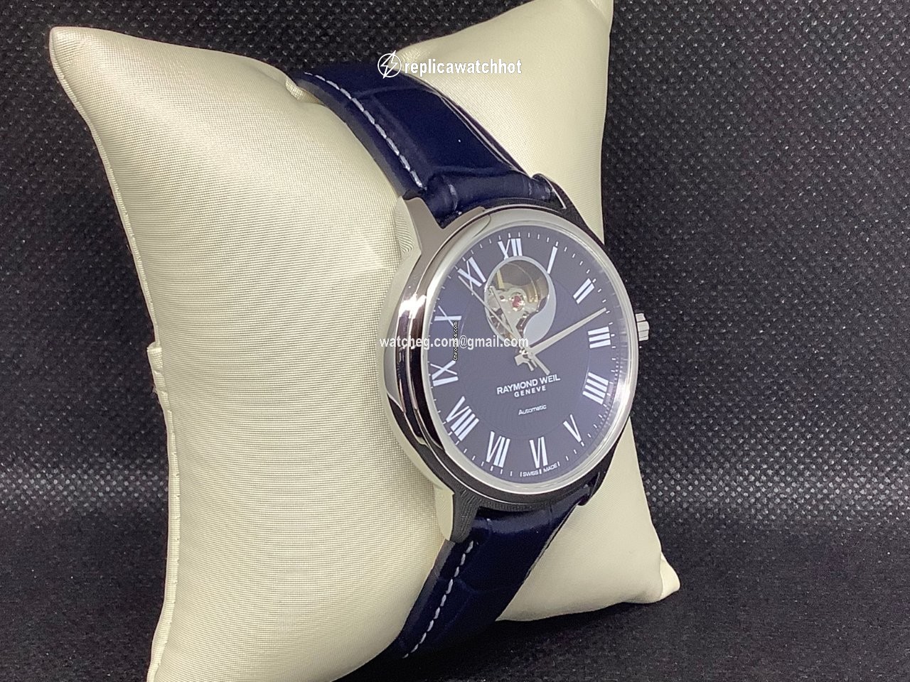 Raymond Weil Maestro Mens watch Unisex Automatic Steel 2227-STC-00508 2