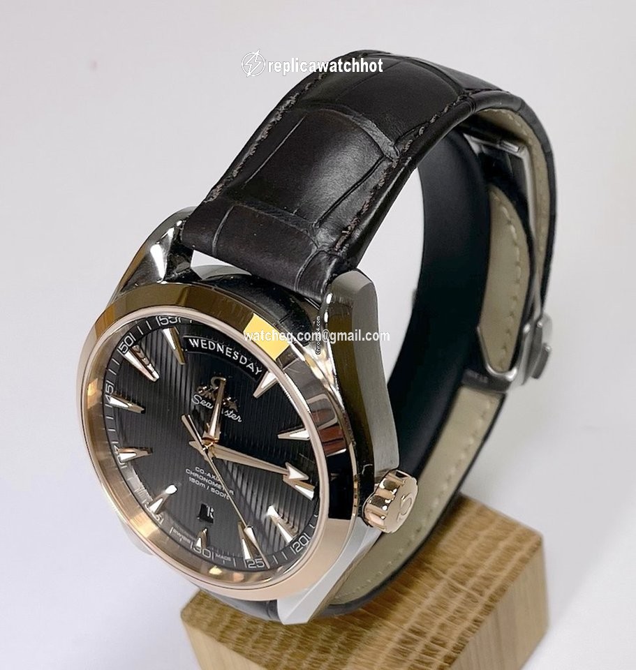 Omega Seamaster Aqua Terra Mens watch Unisex Automatic Steel 231.23.42.22.06.001 2