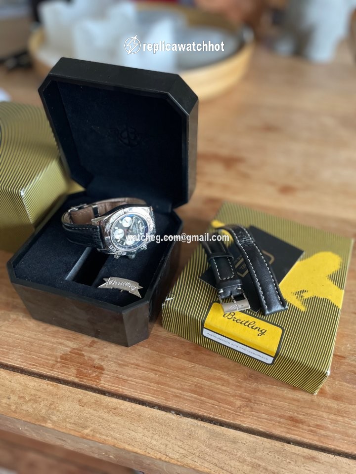 Breitling Chronomat 41 Mens watch Unisex Automatic Steel AB014012 C830 2