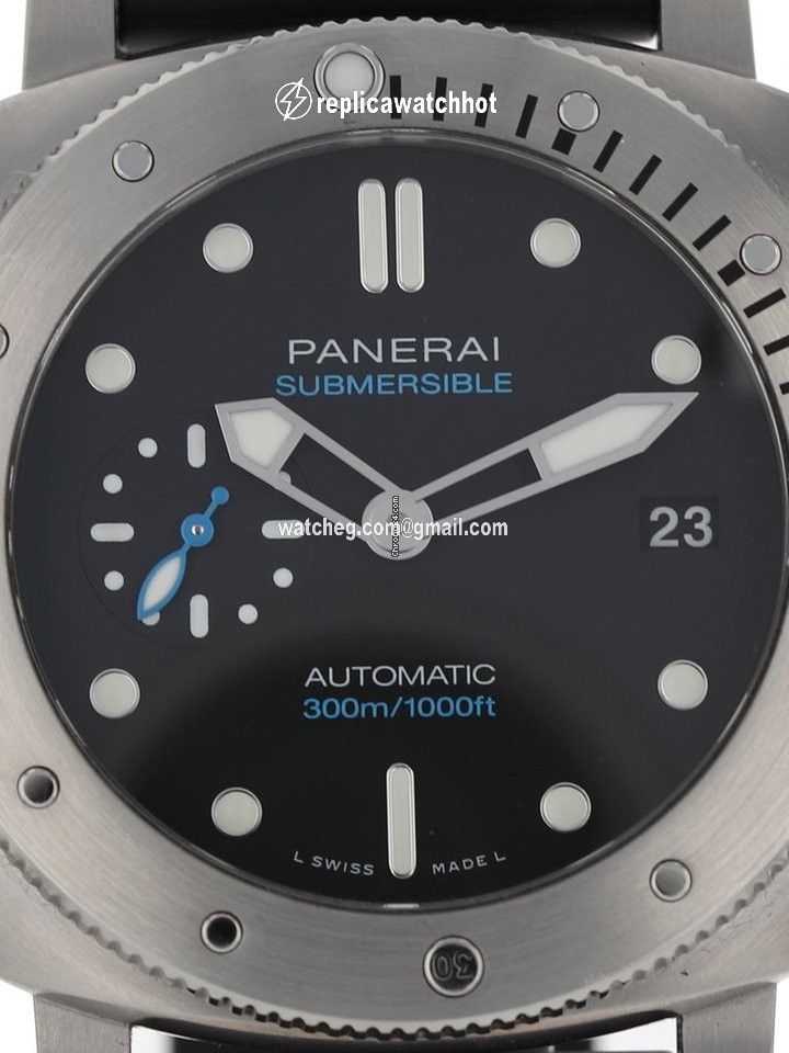 Panerai Luminor Submersible Steel PAM 973 2