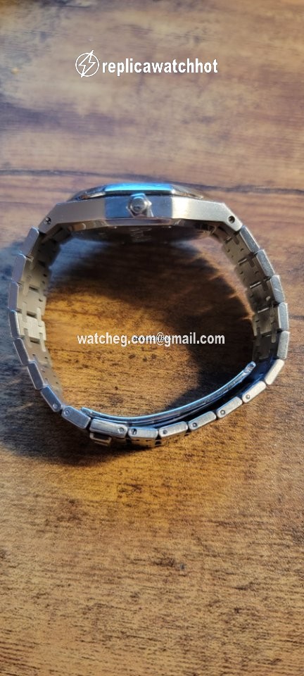Audemars Piguet Royal Oak Day-Date Mens watch Unisex Automatic Steel 25594ST 2