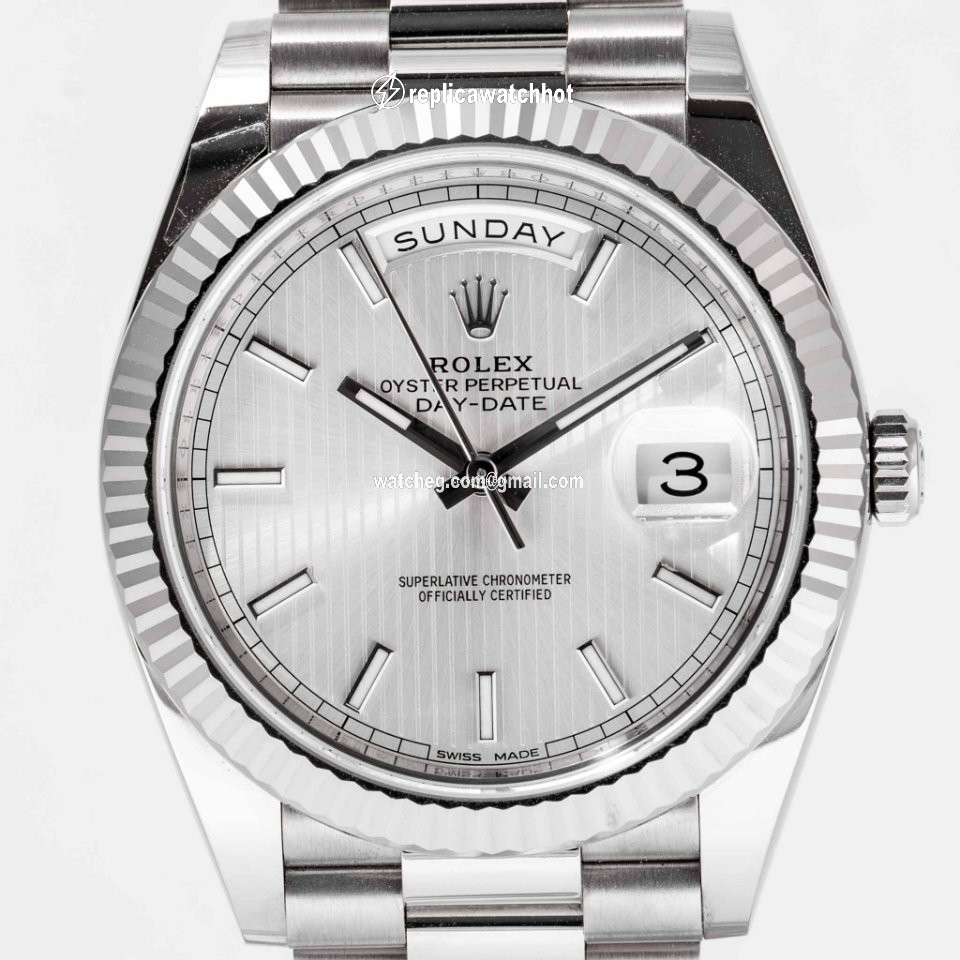 Rolex Day-Date 40 Mens watch Unisex White gold Automatic 228239-0002 2