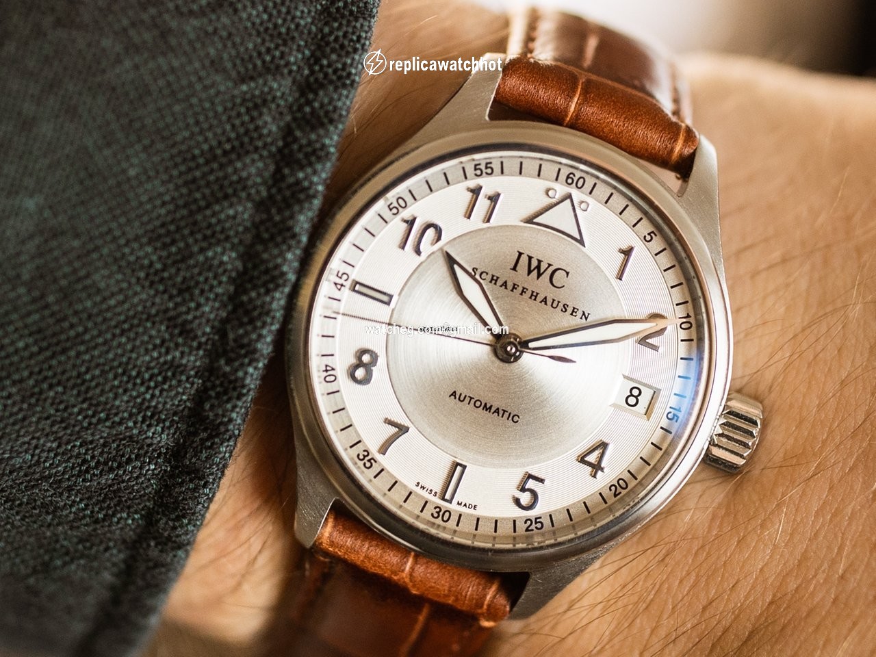 IWC Pilot Mens watch Unisex Automatic Steel 3256-02 2