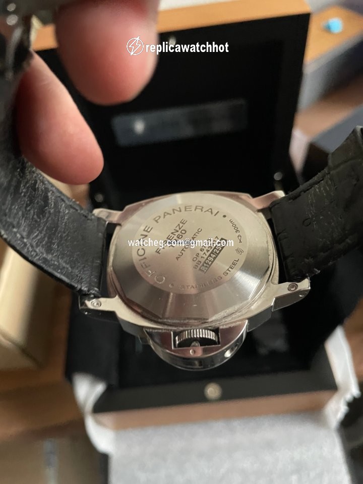 Panerai Luminor Marina Automatic Mens watch Unisex Automatic Steel PAM 00104 2
