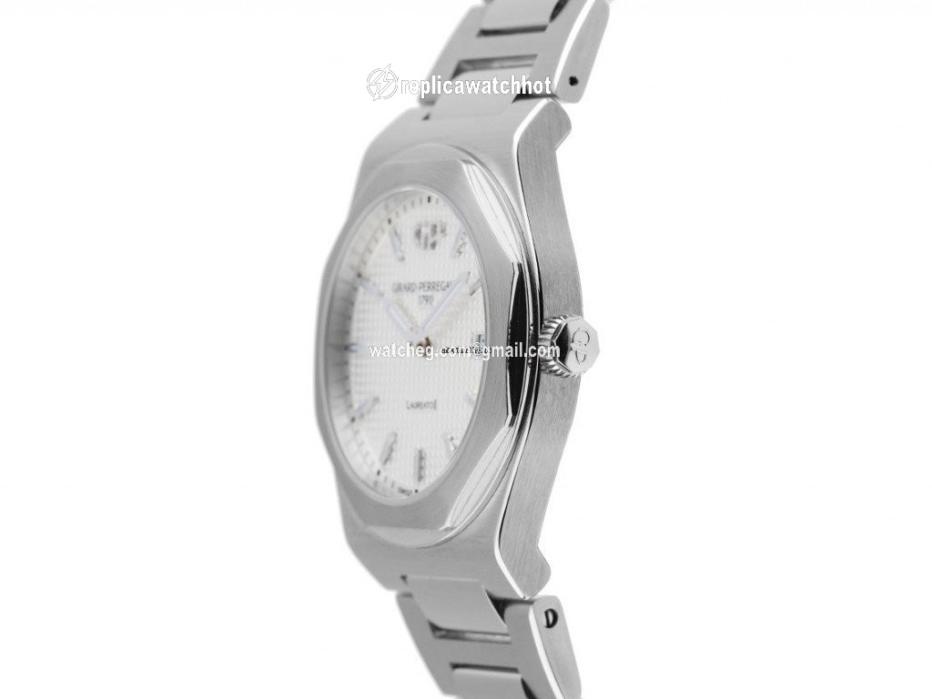 Girard Perregaux Laureato Mens watch Unisex Quartz Steel 80189-11-131-11A 2