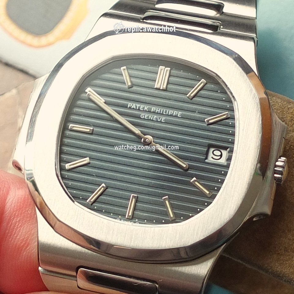 Patek Philippe Nautilus Mens watch Unisex Automatic Steel 3700 11 PP Nautilus Steel 