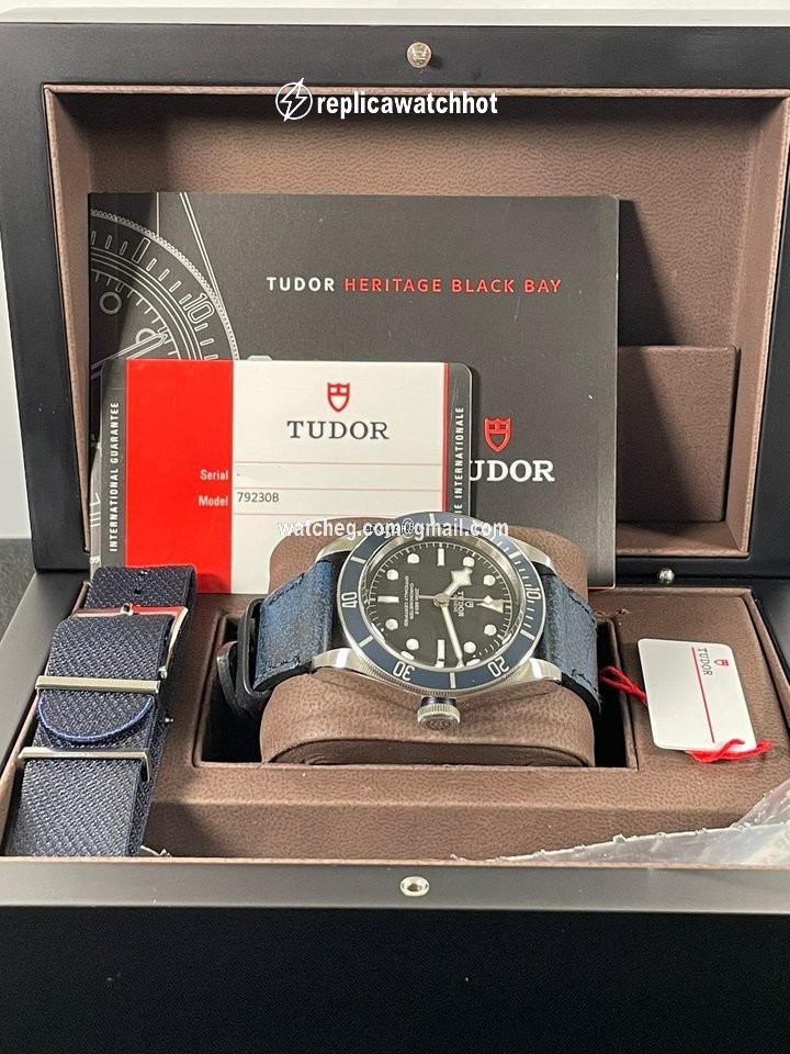 Tudor Black Bay Mens watch Unisex Automatic Steel M79230B-0002 2