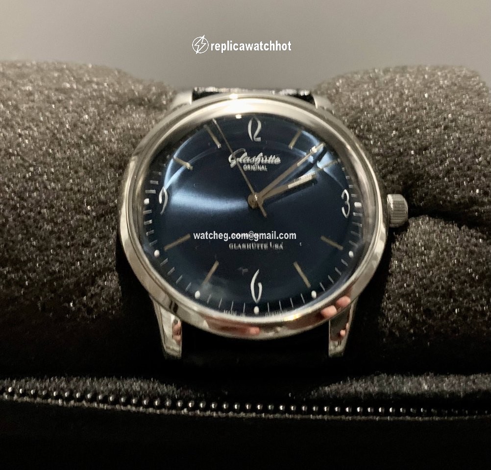 Glashtte Original Sixties Mens watch Unisex Automatic 1-39-52-01-02-04 2