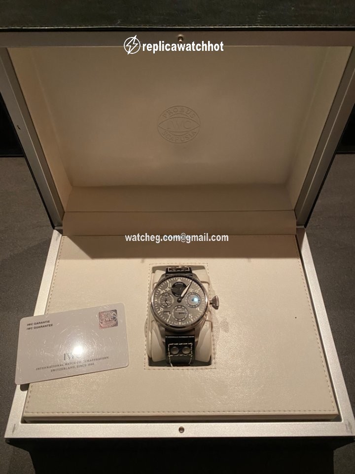 IWC Big Pilot Mens watch Unisex Automatic 3682292 2