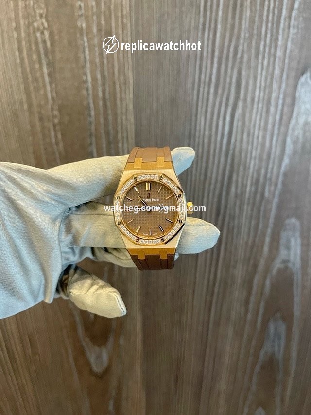 Audemars Piguet Royal Oak Lady Mens watch Unisex Automatic Red gold 67651OR.ZZ.D080CA.01 2