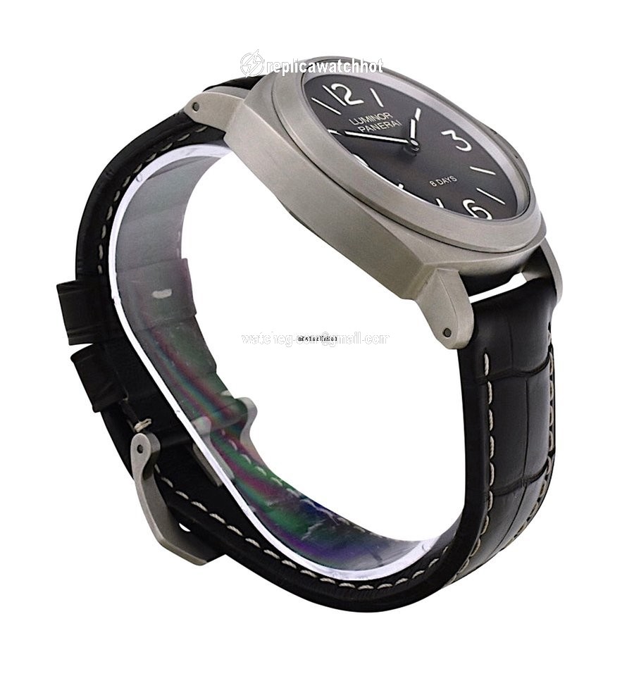 Panerai Luminor Base 8 Days Mens watch Unisex Manual winding Titanium PAM 00562 2