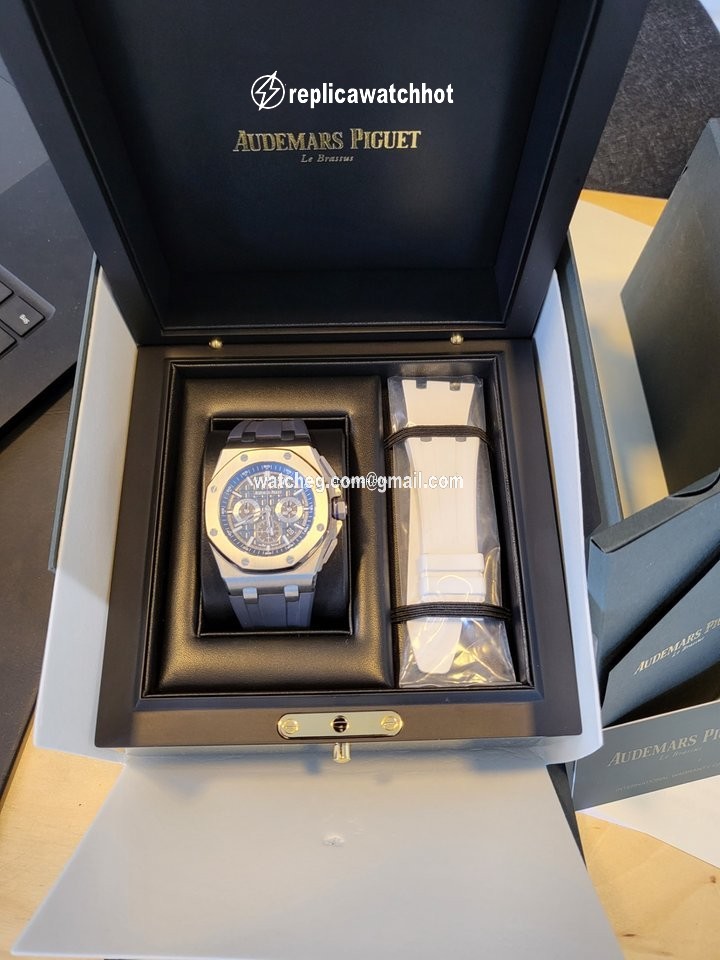 Audemars Piguet Royal Oak Offshore Chronograph Mens watch Unisex Automatic Titanium Ref. 26480TI.OO.A027CA.01 2
