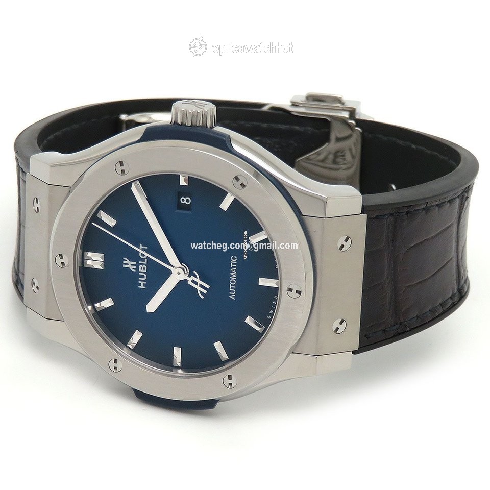 Hublot Classic Fusion 45, 42, 38, 33 mm Mens watch Unisex Automatic Titanium 542.NX.6670.LR.JPN18 2