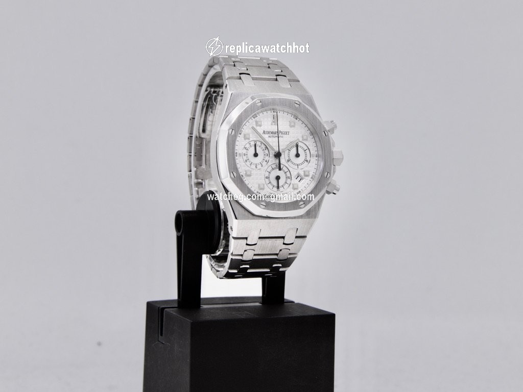 Audemars Piguet Royal Oak Chronograph Automatic White gold 25960BC.OO.1185BC.01 2