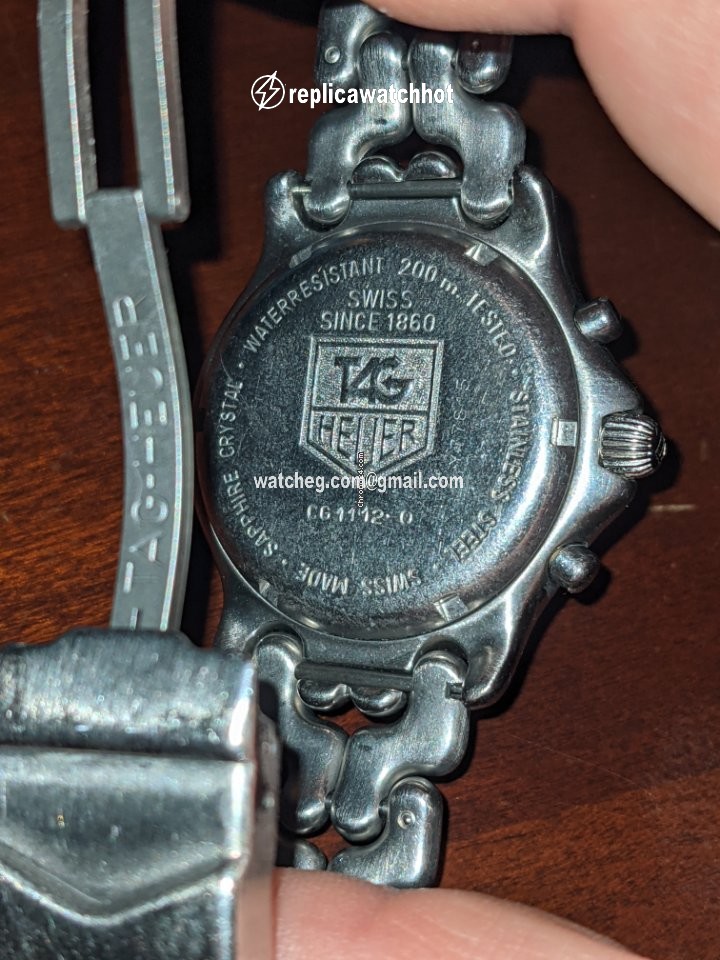 TAG Heuer Mens watch Unisex Quartz Newly Overhauled 2