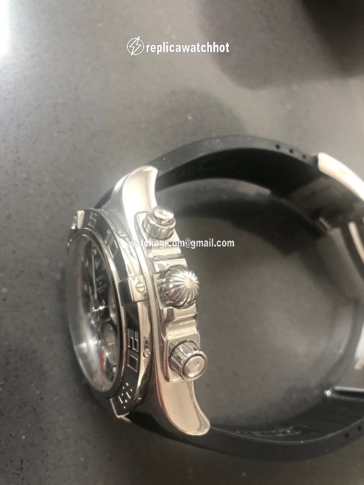 Breitling Chronomat GMT Mens watch Unisex Automatic AB041012 BA69 2