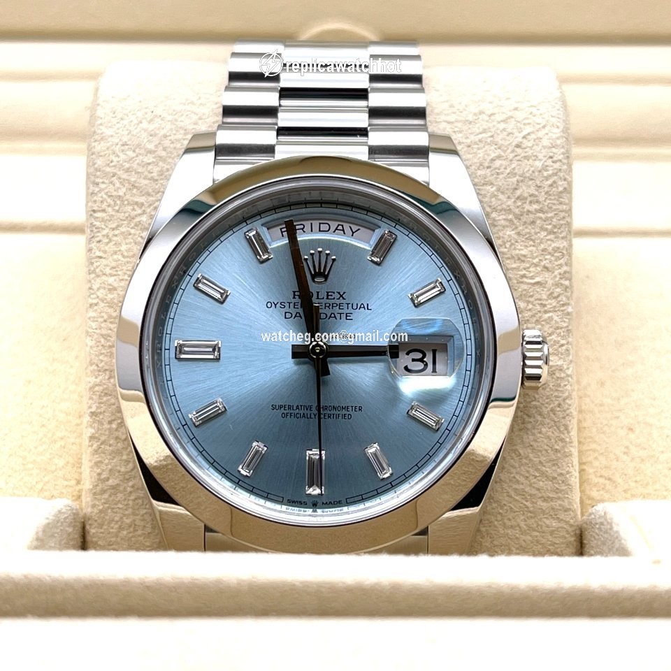 Rolex Day-Date 40 Mens watch Unisex Platinum Automatic 228206 2