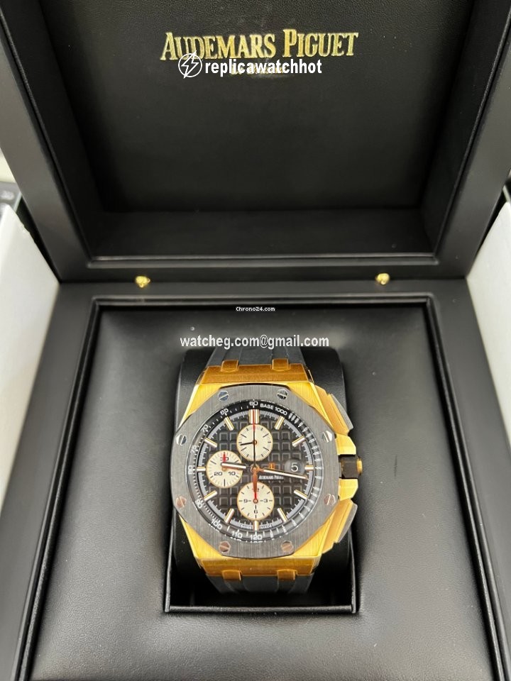 Audemars Piguet Royal Oak Offshore Chronograph Mens watch Unisex Automatic Rose gold 26401.RO.OO.A002.CA.01 2