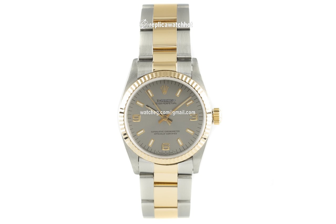 Rolex Oyster Perpetual 31 Womens watch Gold Steel Automatic 67513 2