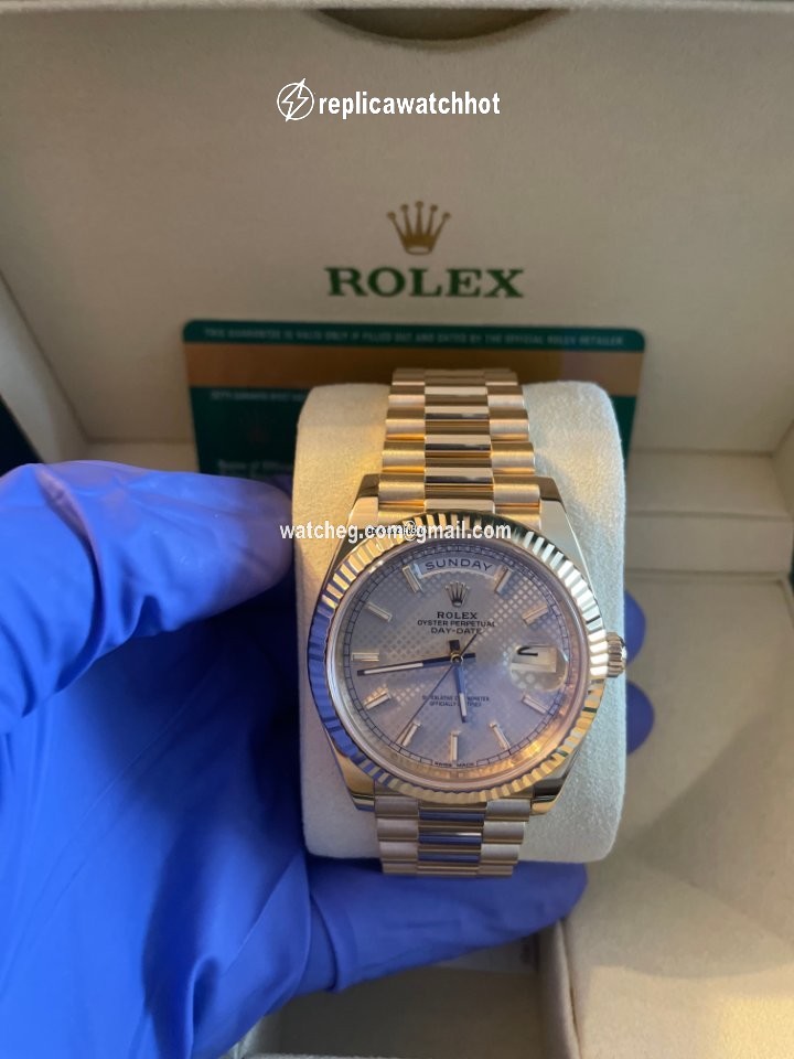 Rolex Day-Date 40 Mens watch Unisex Yellow gold Automatic 228238 sdmip 2