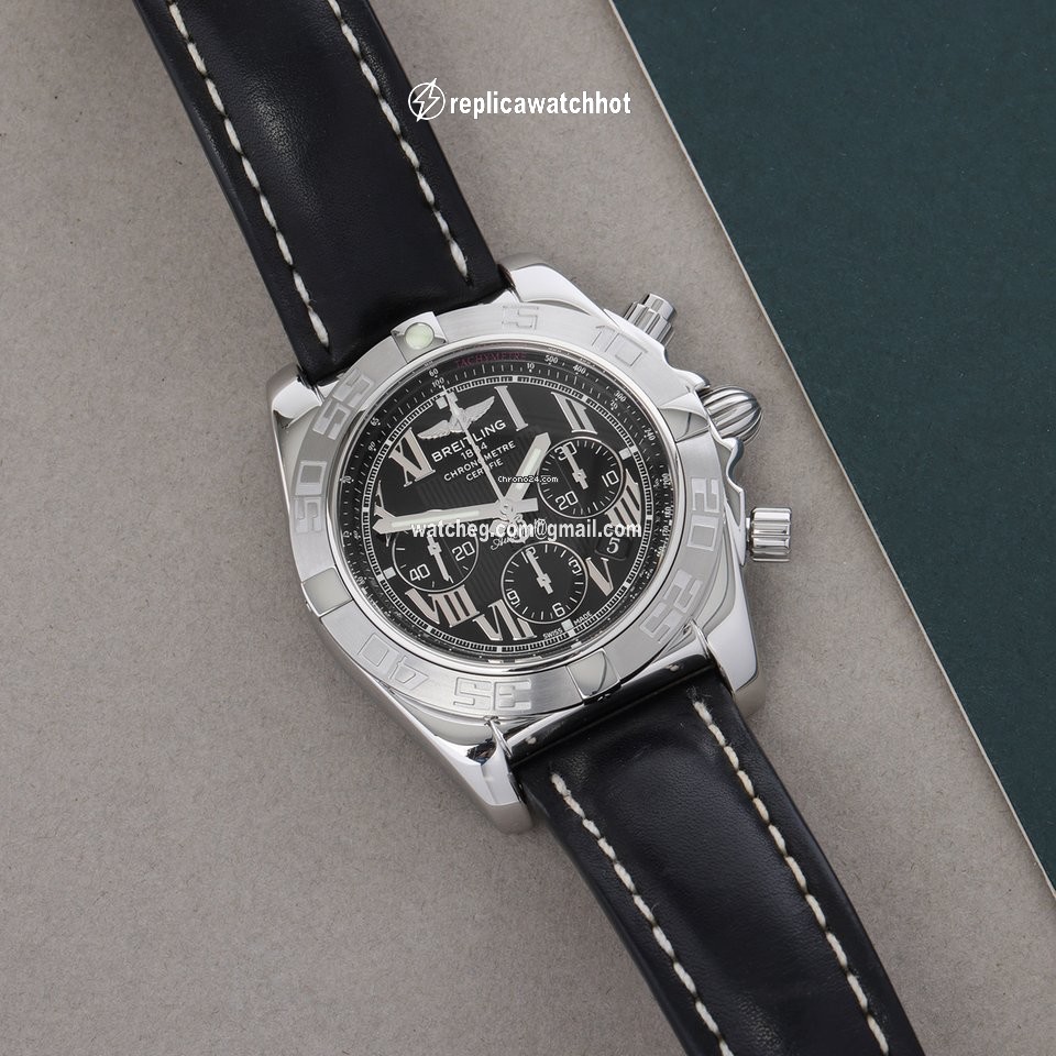 Breitling Chronomat 44 Mens watch Unisex Automatic Steel 44 2