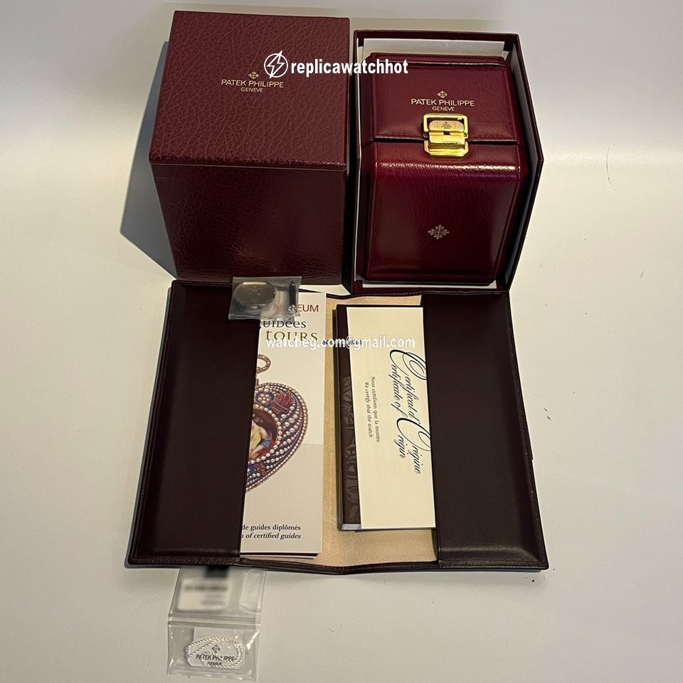 Patek Philippe Perpetual Calendar Mens watch Unisex Automatic White gold 5040G-018 2
