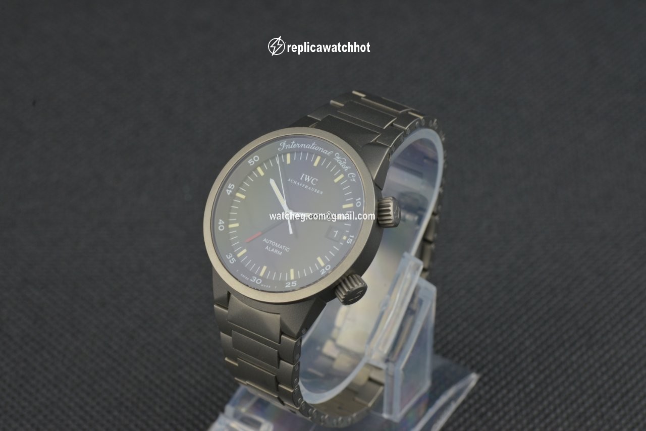 IWC GST Mens watch Unisex Automatic Titanium IW3537 2