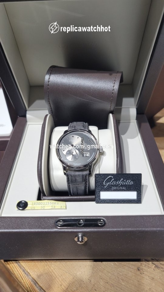 Glashtte Original PanoReserve Mens watch Unisex Manual winding Steel 1-65-01-23-12-04 2