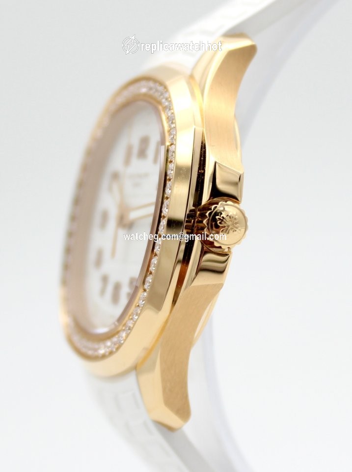 Patek Philippe Aquanaut Womens watch Automatic Rose gold 5268 200R or 5268 2