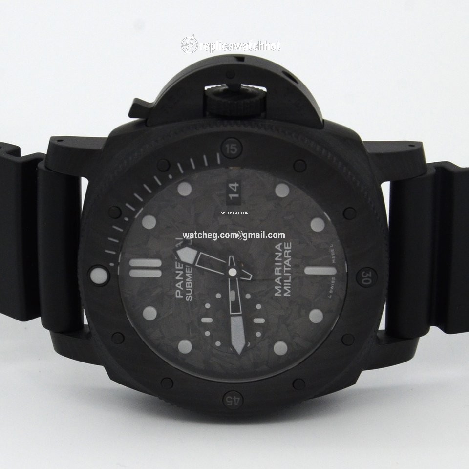 Panerai Luminor Submersible Mens watch Unisex Automatic Carbon PAM 00979 2