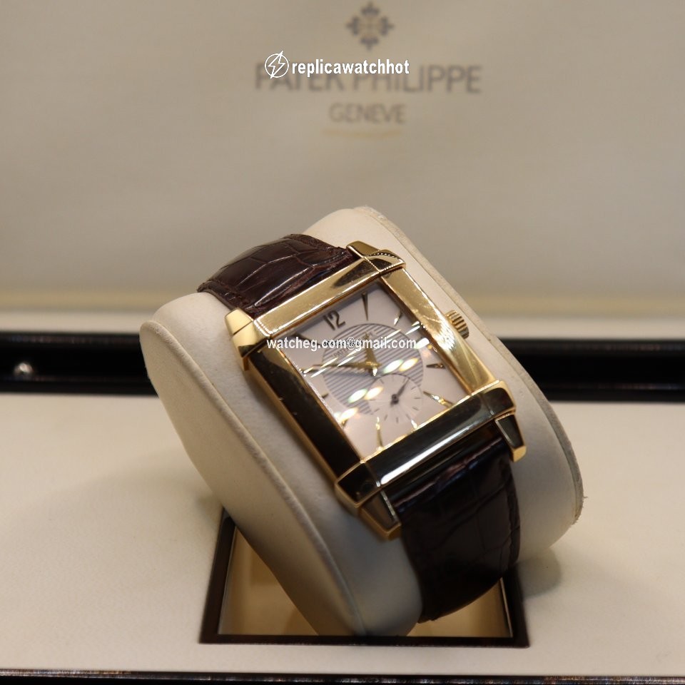 Patek Philippe Gondolo Mens watch Unisex Manual winding Yellow gold 5111J 2