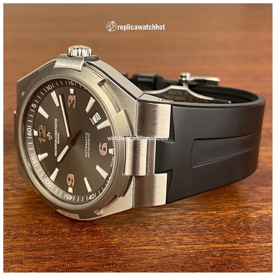 Vacheron Constantin Overseas Mens watch Unisex Automatic Steel 47040 000W-9500 2