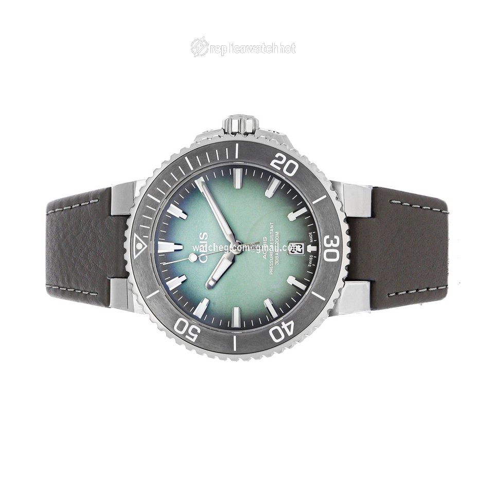 Oris Aquis Date Mens watch Unisex Automatic Steel 01 733 7732 4137-07 5 21 12FC 2